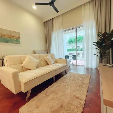 Strait Quay Marina Cozy Suite With Bathtub By Uptrend Home Management Tanjung Tokong Exterior photo