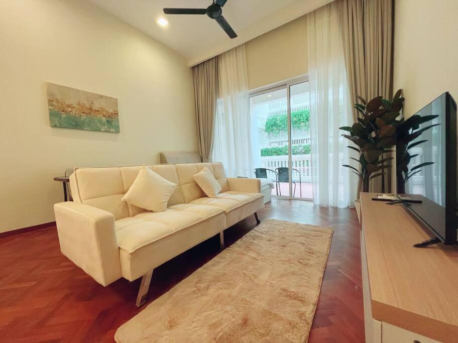 Apartment Strait Quay Marina Cozy With Bathtub By Uptrend Management